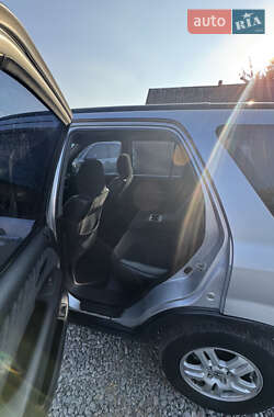 Внедорожник / Кроссовер Honda CR-V 2002 в 