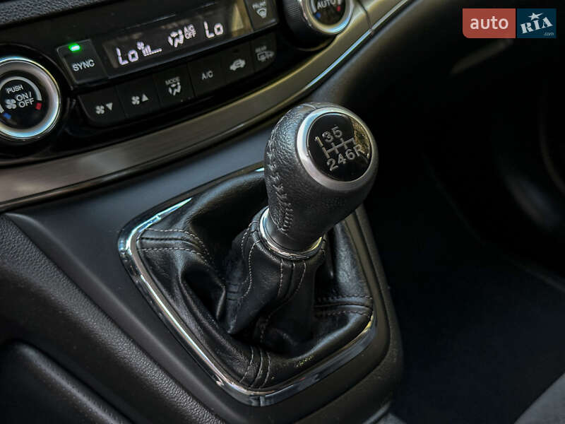 Внедорожник / Кроссовер Honda CR-V 2015 в Бродах