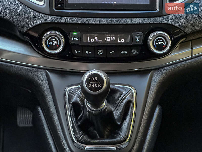 Внедорожник / Кроссовер Honda CR-V 2015 в Бродах