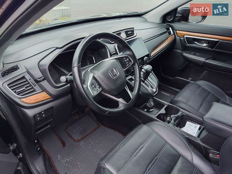 Внедорожник / Кроссовер Honda CR-V 2018 в Киеве