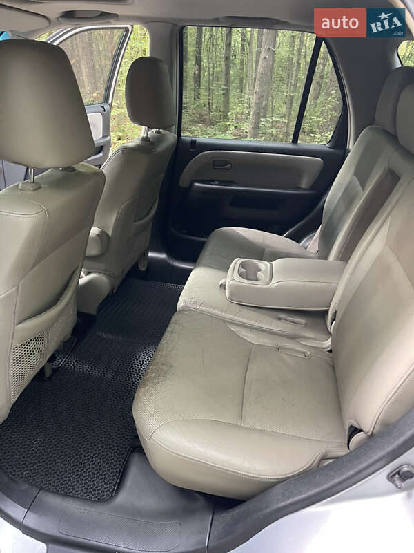 Позашляховик / Кросовер Honda CR-V 2004 в Дунаївцях