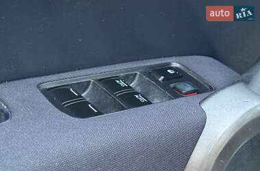 Внедорожник / Кроссовер Honda CR-V 2010 в 