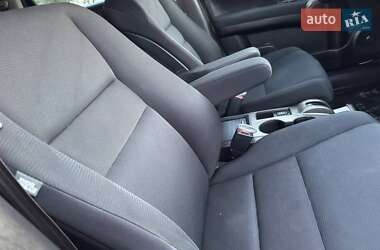 Внедорожник / Кроссовер Honda CR-V 2010 в 