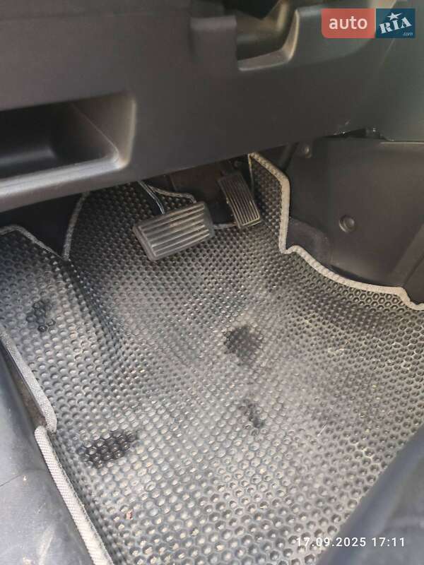 Позашляховик / Кросовер Honda CR-V 2008 в Рівному