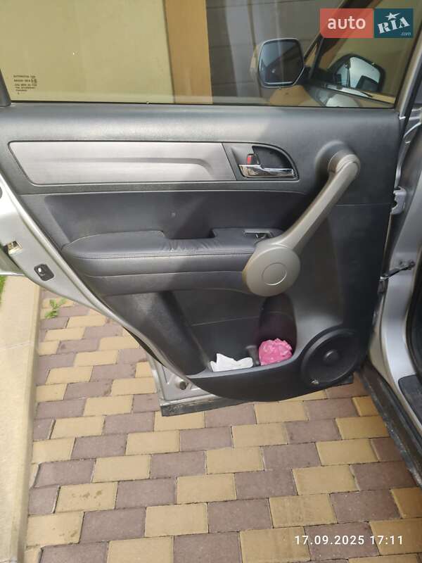 Позашляховик / Кросовер Honda CR-V 2008 в Рівному