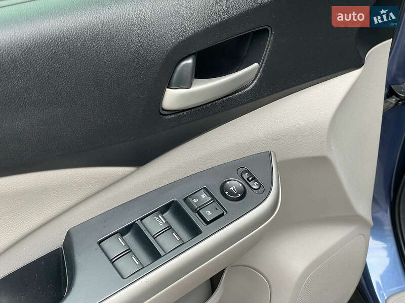 Позашляховик / Кросовер Honda CR-V 2014 в Києві