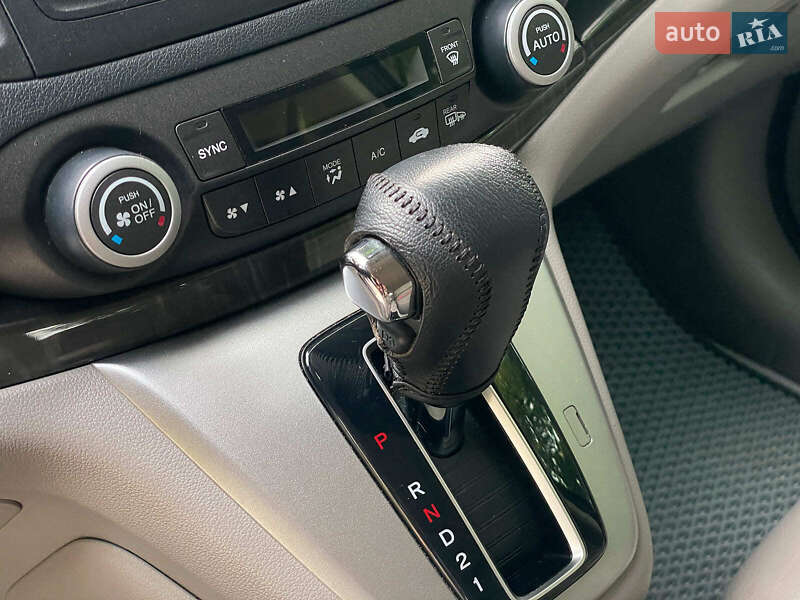 Позашляховик / Кросовер Honda CR-V 2014 в Києві