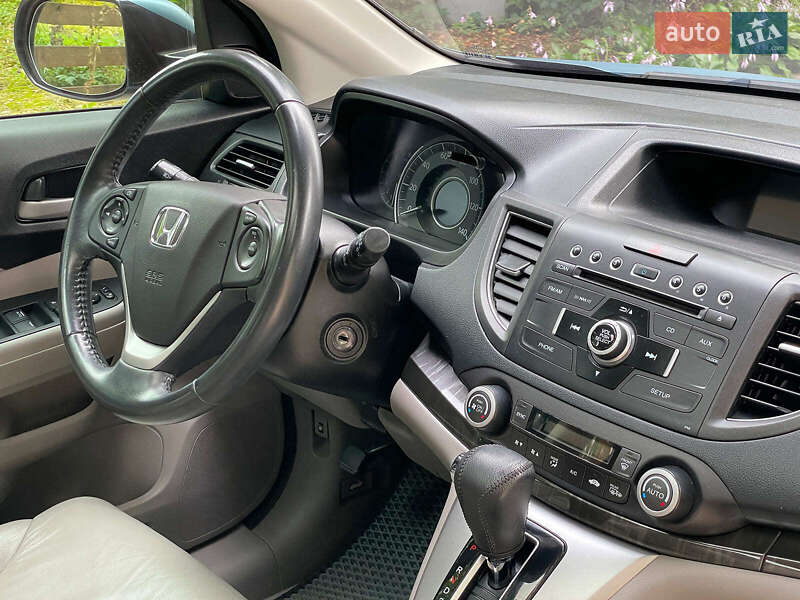 Позашляховик / Кросовер Honda CR-V 2014 в Києві