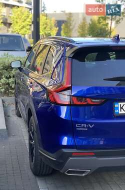 Внедорожник / Кроссовер Honda CR-V 2023 в 