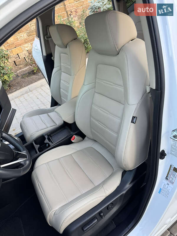Внедорожник / Кроссовер Honda CR-V 2021 в Черноморске