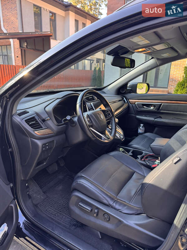 Позашляховик / Кросовер Honda CR-V 2017 в Києві