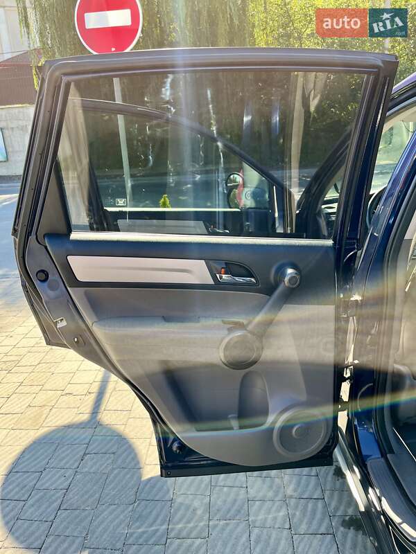Внедорожник / Кроссовер Honda CR-V 2011 в Тернополе