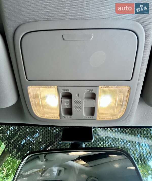 Внедорожник / Кроссовер Honda CR-V 2011 в Тернополе