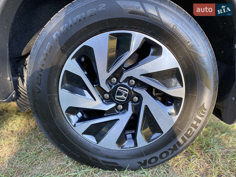 Внедорожник / Кроссовер Honda CR-V 2016 в Киеве