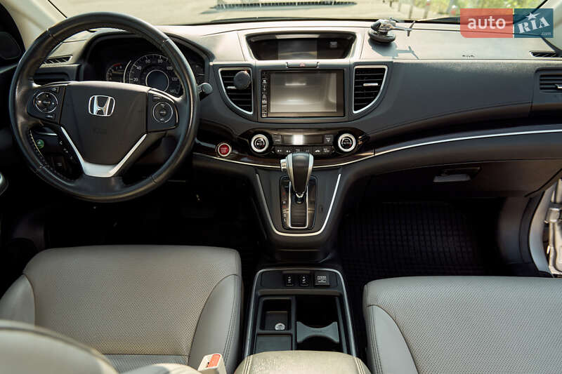 Позашляховик / Кросовер Honda CR-V 2016 в Києві