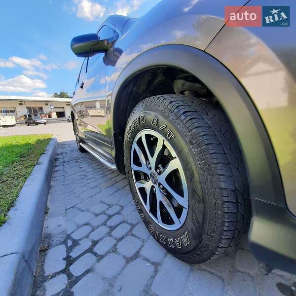 Внедорожник / Кроссовер Honda CR-V 2015 в Ивано-Франковске