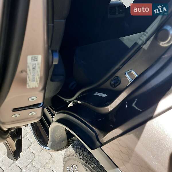 Внедорожник / Кроссовер Honda CR-V 2015 в Ивано-Франковске