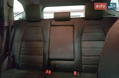 Внедорожник / Кроссовер Honda CR-V 2017 в 