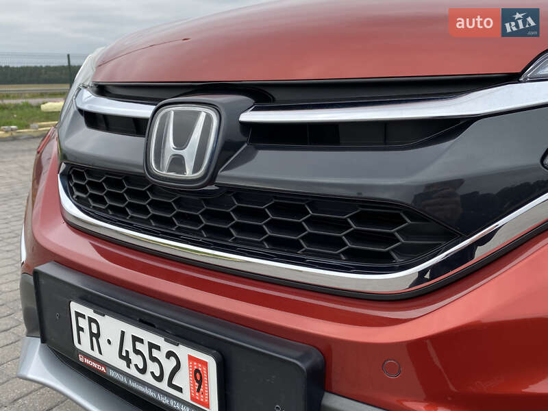 Внедорожник / Кроссовер Honda CR-V 2015 в Радивилове