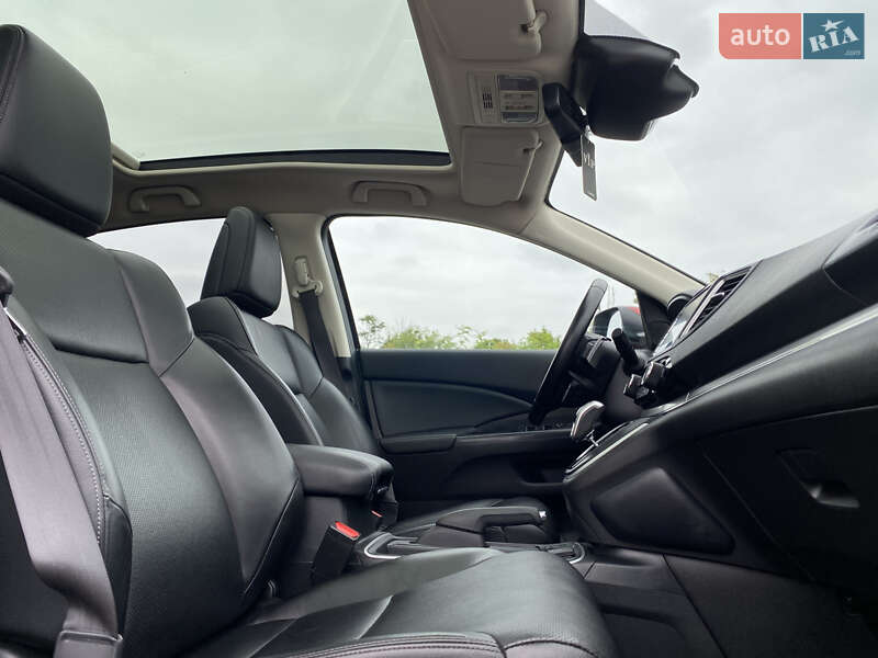 Внедорожник / Кроссовер Honda CR-V 2015 в Радивилове