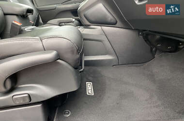 Внедорожник / Кроссовер Honda CR-V 2015 в 