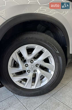 Внедорожник / Кроссовер Honda CR-V 2014 в 