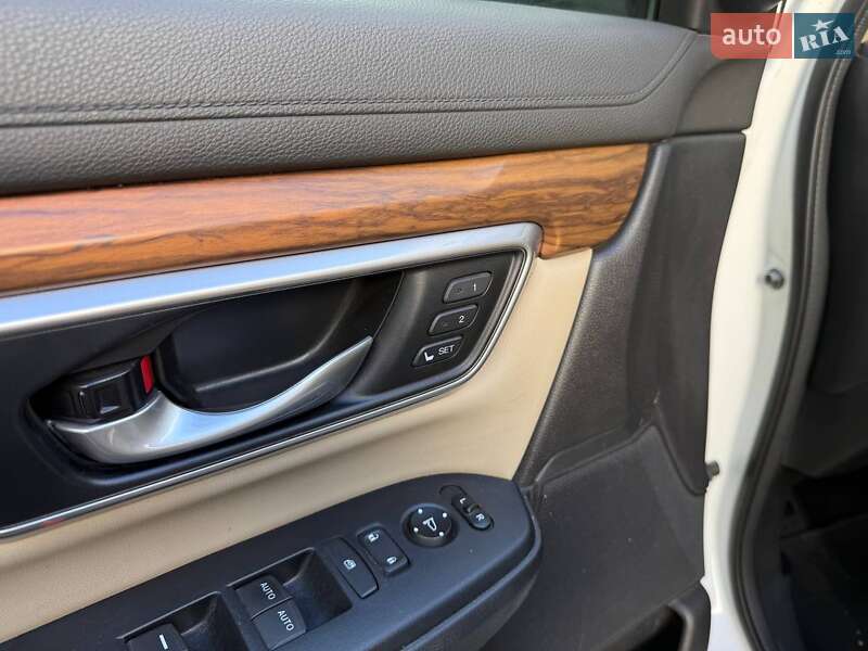 Внедорожник / Кроссовер Honda CR-V 2020 в Киеве