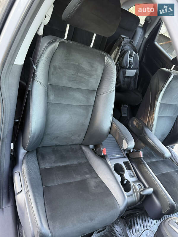 Внедорожник / Кроссовер Honda CR-V 2012 в Киеве