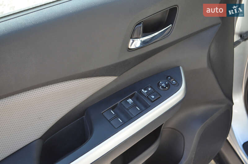 Внедорожник / Кроссовер Honda CR-V 2016 в Киеве