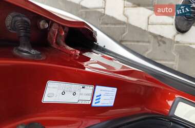 Внедорожник / Кроссовер Honda CR-V 2015 в 