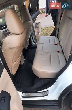 Внедорожник / Кроссовер Honda CR-V 2015 в 
