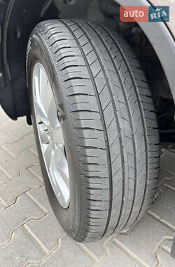 Внедорожник / Кроссовер Honda CR-V 2011 в 