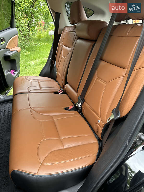 Внедорожник / Кроссовер Honda CR-V 2016 в Чернигове