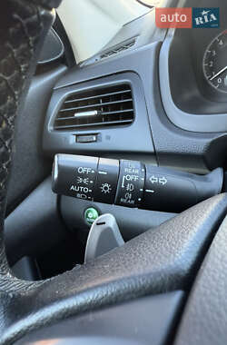 Внедорожник / Кроссовер Honda CR-V 2014 в 