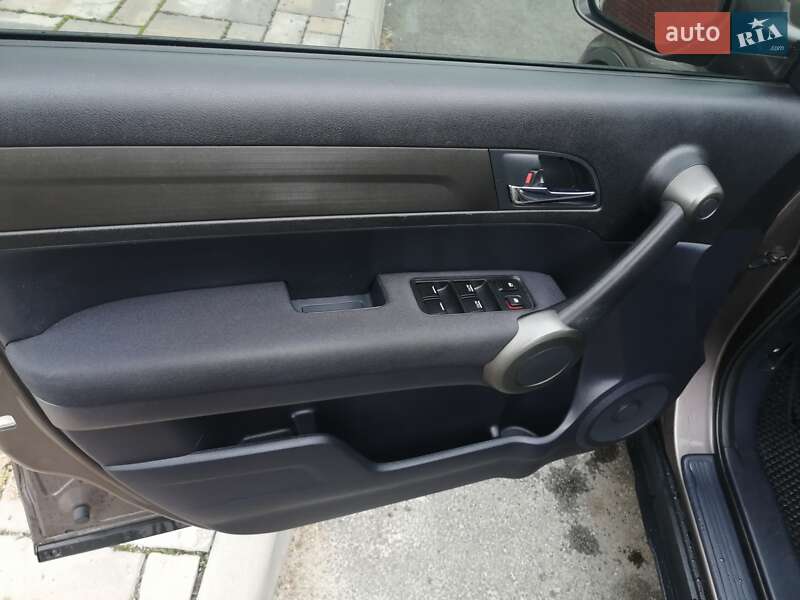 Внедорожник / Кроссовер Honda CR-V 2010 в Киеве