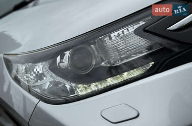 Внедорожник / Кроссовер Honda CR-V 2015 в 