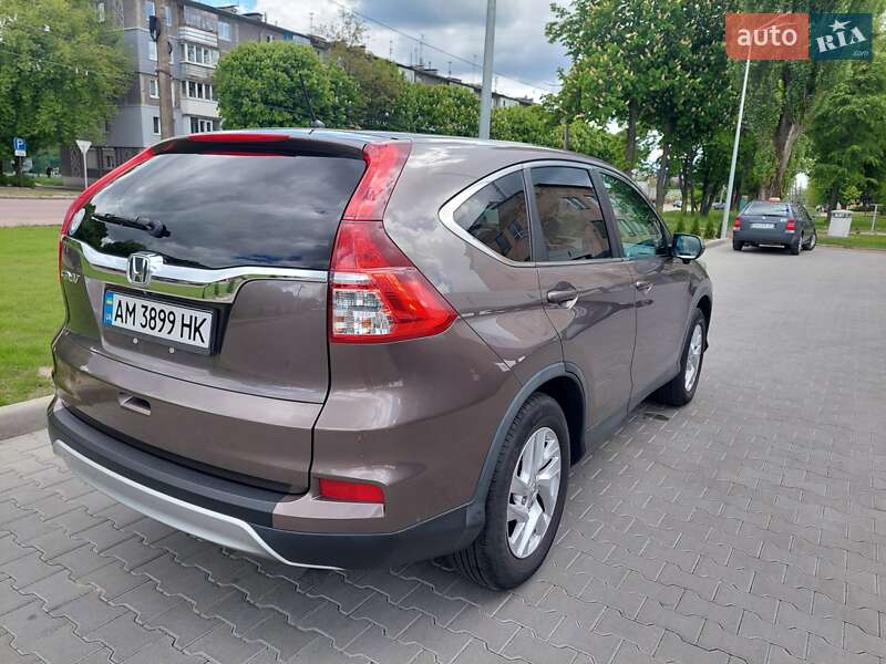 Внедорожник / Кроссовер Honda CR-V 2015 в Житомире