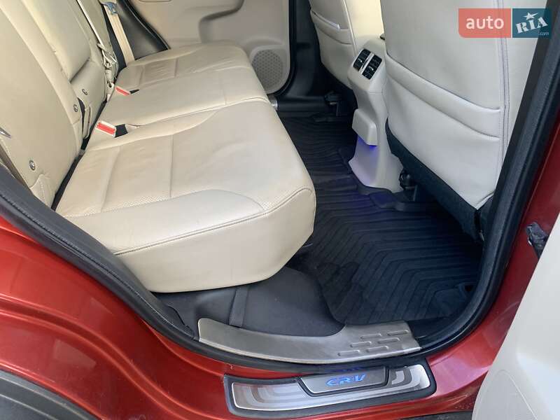 Позашляховик / Кросовер Honda CR-V 2012 в Полтаві