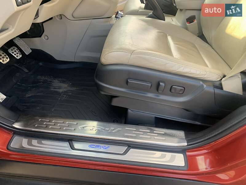 Позашляховик / Кросовер Honda CR-V 2012 в Полтаві