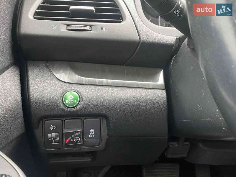 Внедорожник / Кроссовер Honda CR-V 2013 в Киеве