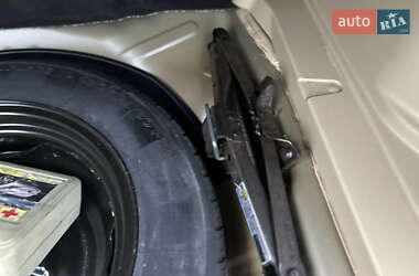 Внедорожник / Кроссовер Honda CR-V 2011 в 