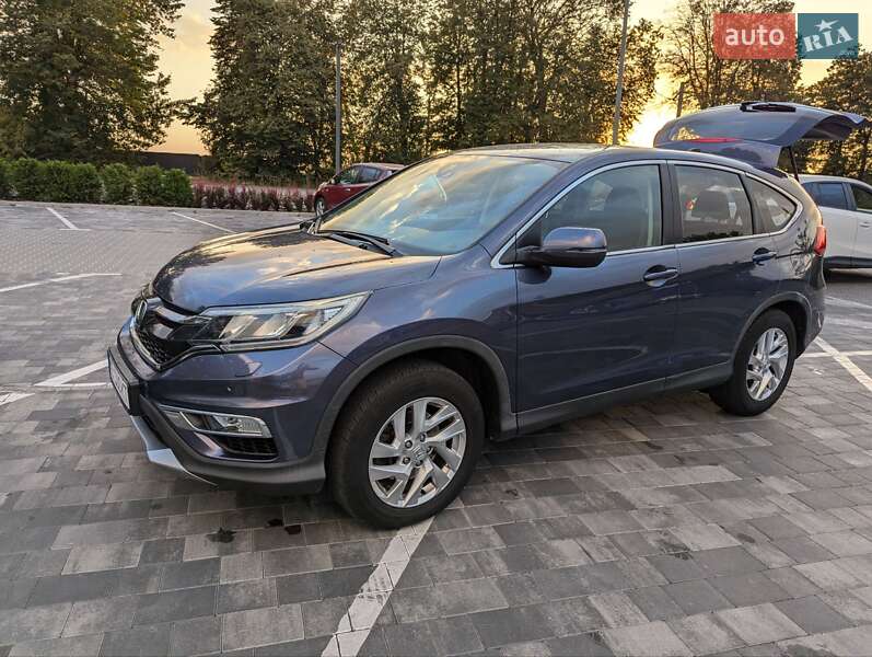 Внедорожник / Кроссовер Honda CR-V 2015 в Виннице
