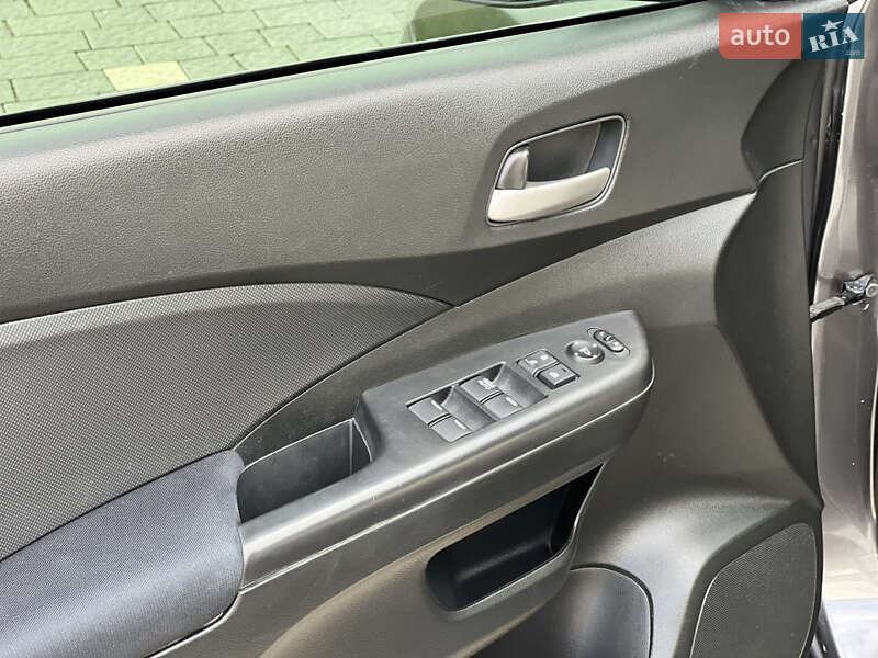 Внедорожник / Кроссовер Honda CR-V 2015 в Ужгороде фото 20 Внедорожник / Кроссовер Honda CR-V 2015 в Ужгороде