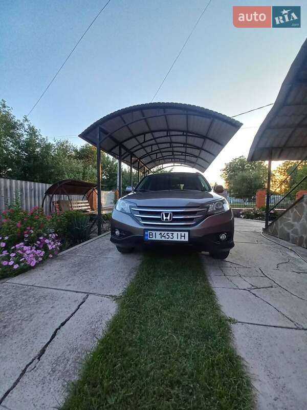 Внедорожник / Кроссовер Honda CR-V 2013 в Решетиловке