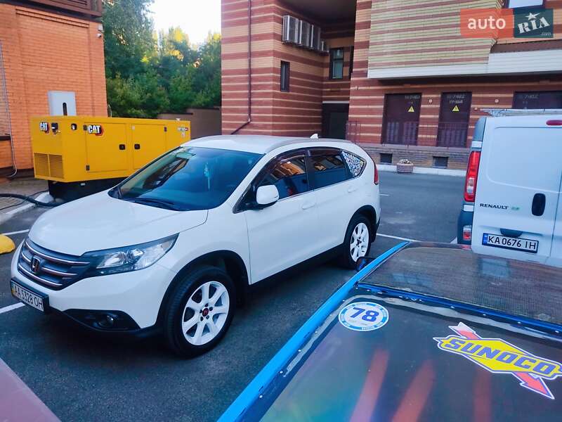 Внедорожник / Кроссовер Honda CR-V 2013 в Киеве