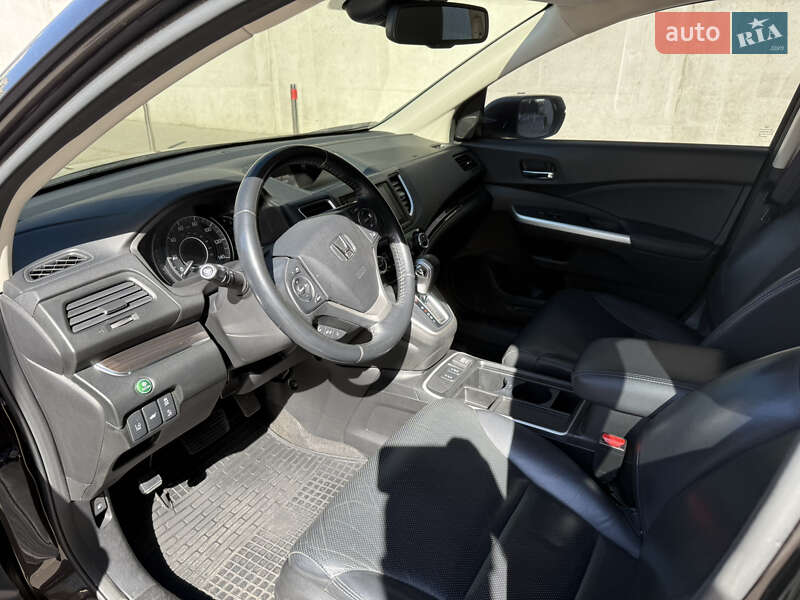 Позашляховик / Кросовер Honda CR-V 2015 в Києві