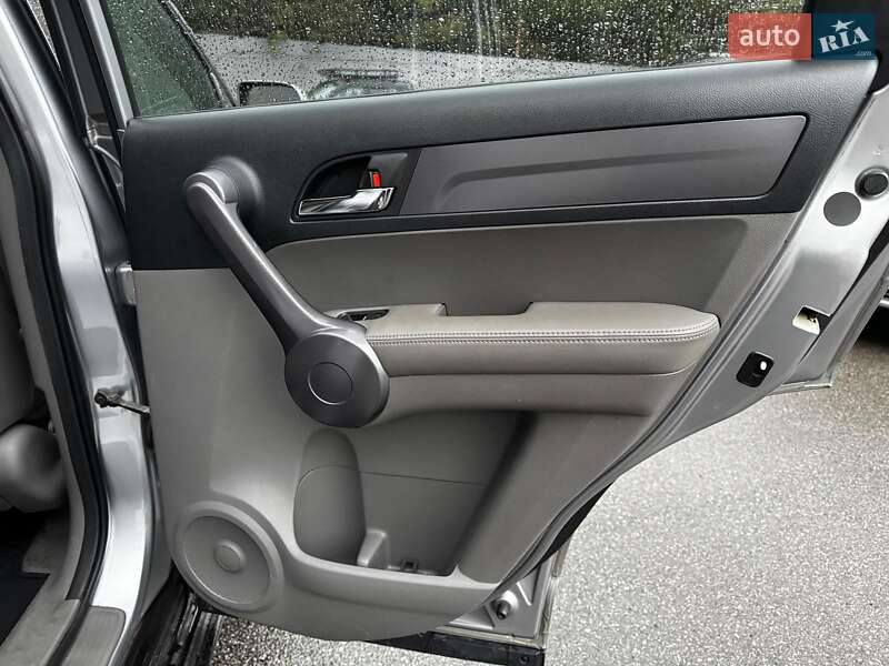 Позашляховик / Кросовер Honda CR-V 2008 в Києві фото 29 Позашляховик / Кросовер Honda CR-V 2008 в Києві