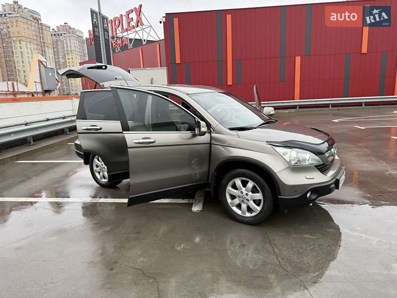 Позашляховик / Кросовер Honda CR-V 2008 в Києві