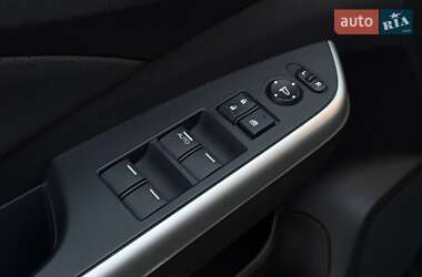 Внедорожник / Кроссовер Honda CR-V 2015 в 