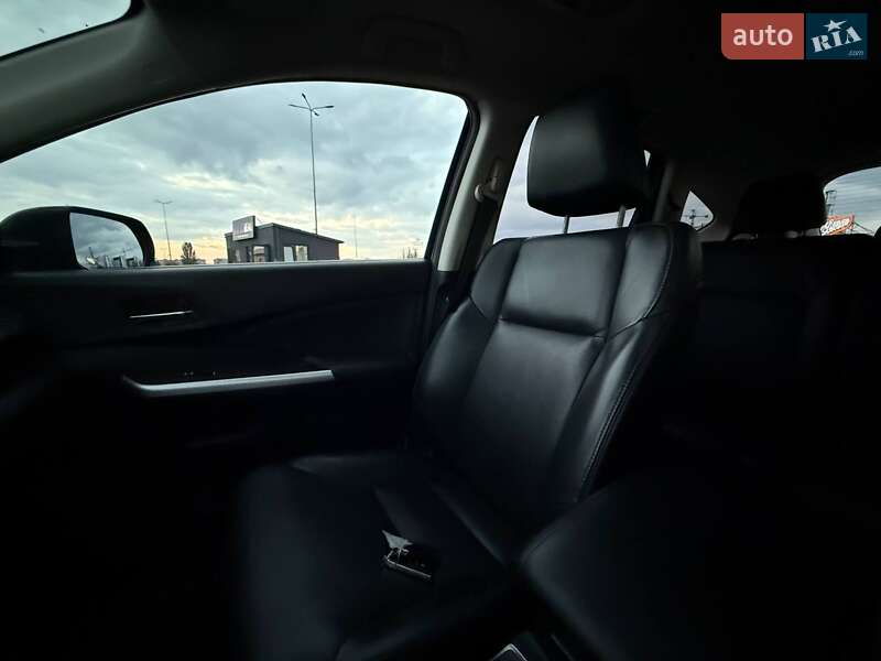 Внедорожник / Кроссовер Honda CR-V 2015 в Кривом Роге
